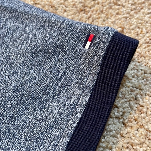 Tommy Hilfiger Polo with Embroidered Patch XL - Picture 5 of 7